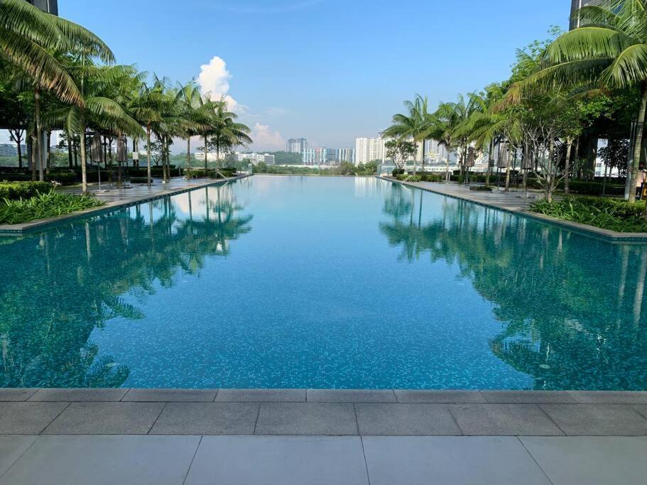 Stylish Romantic Couples Getaway - Netflix&Relax 7 Cyberjaya Dış mekan fotoğraf